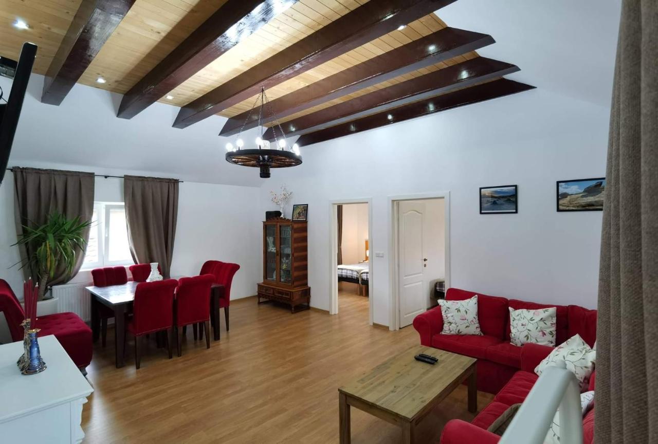 Apartament 2 Camere - Casa Divertis Buzau Exterior photo